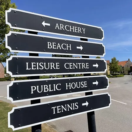 Casa de Férias Casa Crusoe - Part Of The The Bay Filey Village With Pool, Gym And Direct Access, Pub, Restaurant, Tennis And Meadows Walks *