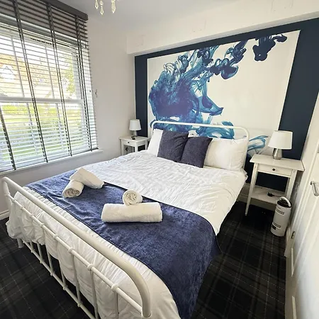 Casa Crusoe - Part Of The The Bay Filey Village With Pool, Gym And Direct Access, Pub, Restaurant, Tennis And Meadows Walks * Reighton