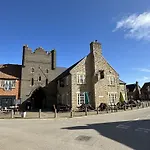 Casa Crusoe - Part Of The The Bay Filey Village With Pool, Gym And Direct Access, Pub, Restaurant, Tennis And Meadows Walks