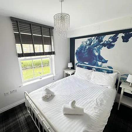 Casa Crusoe - Part Of The The Bay Filey Village With Pool, Gym And Direct Access, Pub, Restaurant, Tennis And Meadows Walks * Reighton
