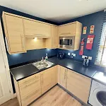 Casa Crusoe - Part Of The The Bay Filey Village With Pool, Gym And Direct Access, Pub, Restaurant, Tennis And Meadows Walks Reighton